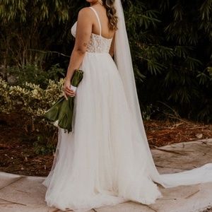 Wedding dress